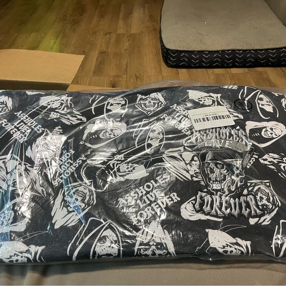 Skulls all over hoodie!!! - Picture 5 of 5